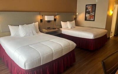Clarion Hotel & Conference Center Lansing West