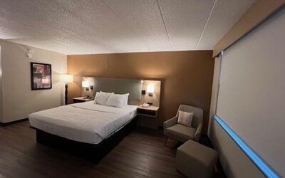 Clarion Hotel & Conference Center Lansing West