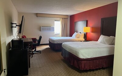 Clarion Hotel & Conference Center Lansing West