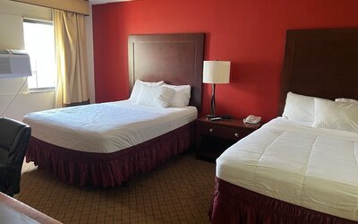 Clarion Hotel & Conference Center Lansing West