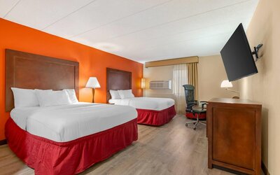Clarion Hotel & Conference Center Lansing West