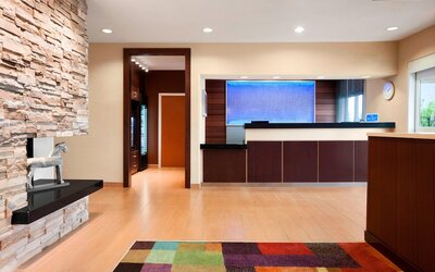 Fairfield Inn & Suites Lansing West
