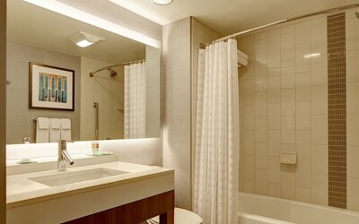 Hyatt Place Lansing - East