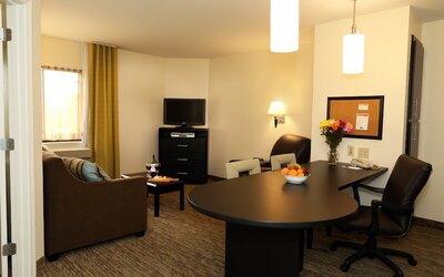 Candlewood Suites East Lansing by IHG