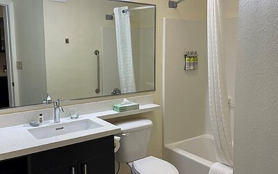 Candlewood Suites East Lansing by IHG