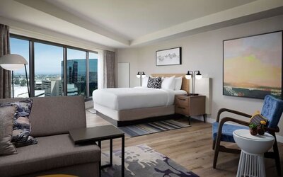 Day use room with natural light at Sonesta Irvine.