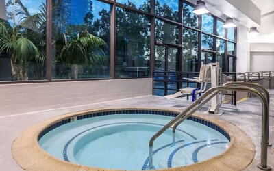 Small indoor pool at Sonesta Irvine.