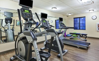 Staybridge Suites Lansing - Okemos by IHG