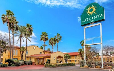 La Quinta Inn by Wyndham Laredo I-35