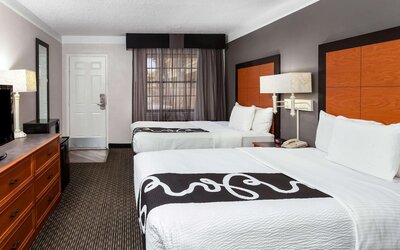 La Quinta Inn by Wyndham Laredo I-35