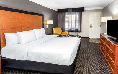 La Quinta Inn by Wyndham Laredo I-35