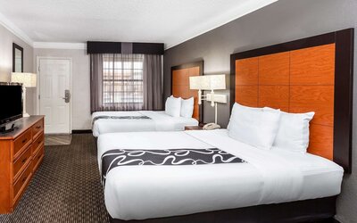 La Quinta Inn by Wyndham Laredo I-35