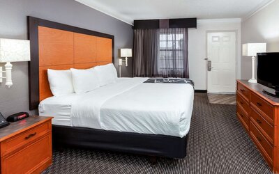 La Quinta Inn by Wyndham Laredo I-35