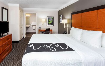 La Quinta Inn by Wyndham Laredo I-35