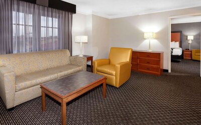 La Quinta Inn by Wyndham Laredo I-35