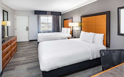 La Quinta Inn by Wyndham Laredo I-35