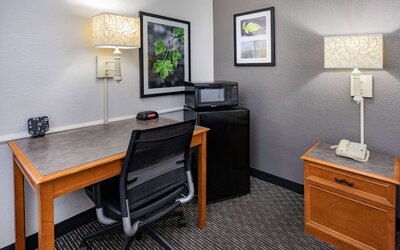 La Quinta Inn by Wyndham Laredo I-35