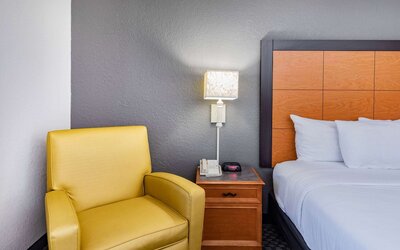 La Quinta Inn by Wyndham Laredo I-35