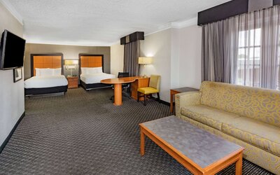 La Quinta Inn by Wyndham Laredo I-35