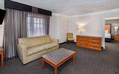 La Quinta Inn by Wyndham Laredo I-35
