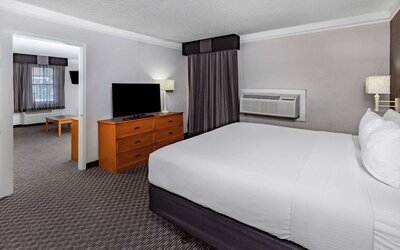 La Quinta Inn by Wyndham Laredo I-35