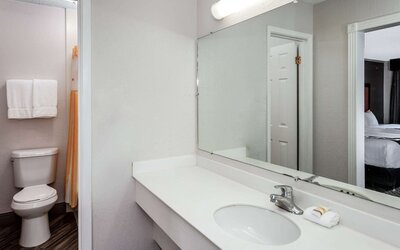 La Quinta Inn by Wyndham Laredo I-35