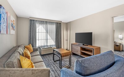 Homewood Suites by Hilton Laredo at Mall del Norte