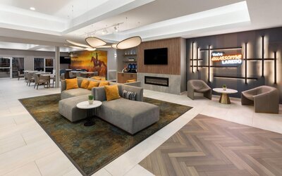 La Quinta Inn & Suites by Wyndham Laredo Airport