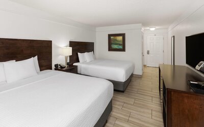 La Quinta Inn & Suites by Wyndham Laredo Airport