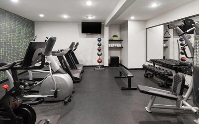 La Quinta Inn & Suites by Wyndham Laredo Airport