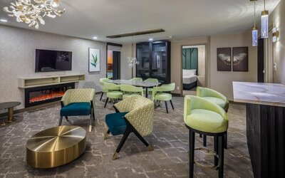 DoubleTree by Hilton Laredo