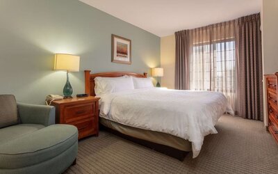 Day use room with natural light at Sonesta ES Suites Anaheim Resort Area.