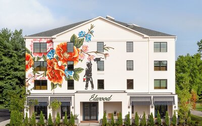 Elwood Hotel & Suites
