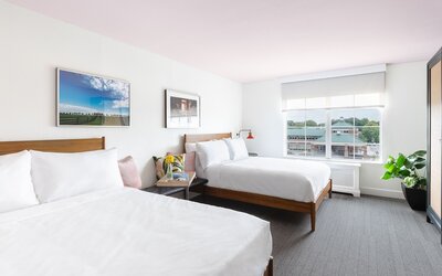 Elwood Hotel & Suites