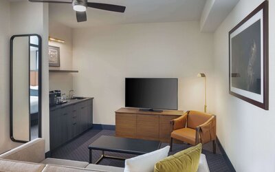 DoubleTree Suites by Hilton Hotel Lexington