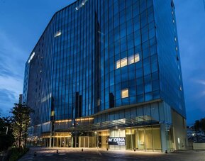 Beautiful hotel exterior at Modena By Fraser Bangkok.