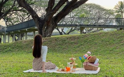 Picnic and garden area at Modena By Fraser Bangkok.