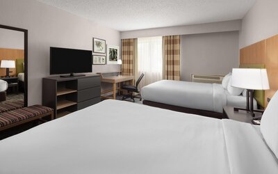 Wingate by Wyndham Lincoln Airport East I-80