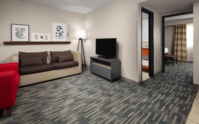 Wingate by Wyndham Lincoln Airport East I-80