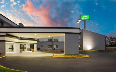 Wingate by Wyndham Lincoln Airport East I-80