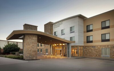 Fairfield Inn & Suites by Marriott Lincoln Southeast