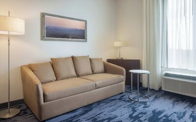 Fairfield Inn & Suites by Marriott Lincoln Southeast