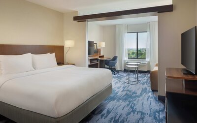 Fairfield Inn & Suites by Marriott Lincoln Southeast