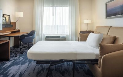 Fairfield Inn & Suites by Marriott Lincoln Southeast