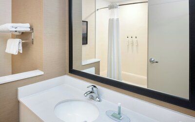 Fairfield Inn & Suites by Marriott Lincoln Southeast
