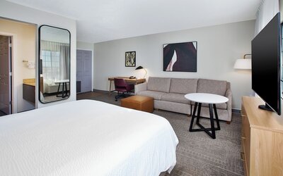 Staybridge Suites Lincoln Northeast by IHG