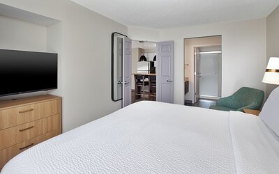 Staybridge Suites Lincoln Northeast by IHG
