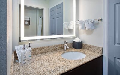 Staybridge Suites Lincoln Northeast by IHG