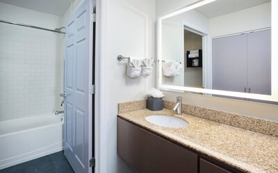 Staybridge Suites Lincoln Northeast by IHG