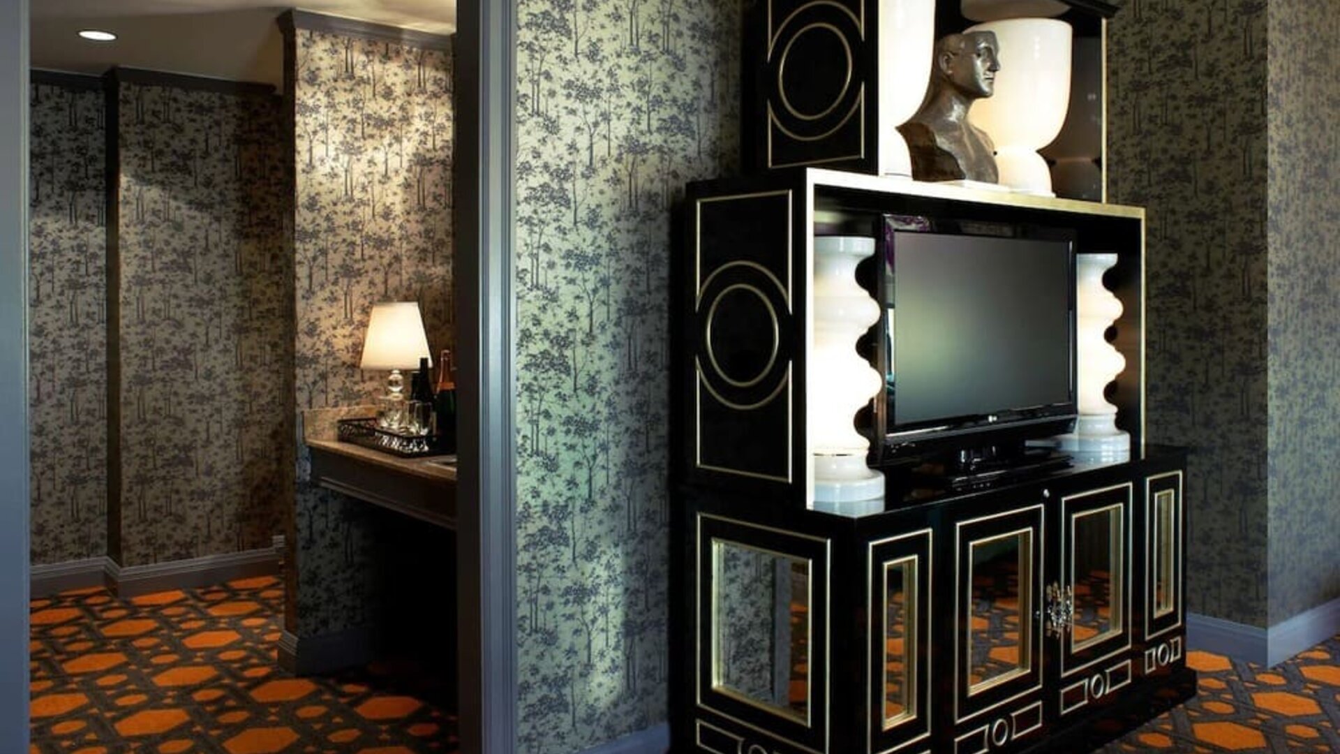 Day use room with TV at Royal Sonesta Portland Downtown.